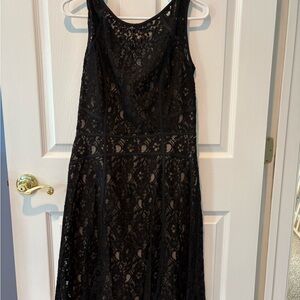 BCBGMaxAzria Black Sleeveless Scoop Neck Midi Dress